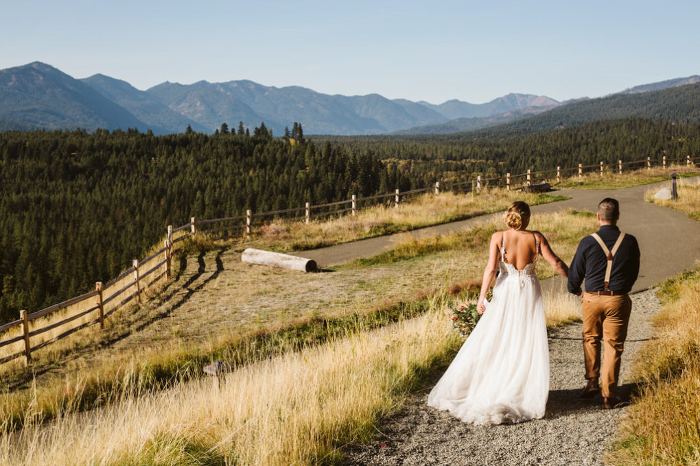 Elopement at suncadia in eastern washington bride in white gown