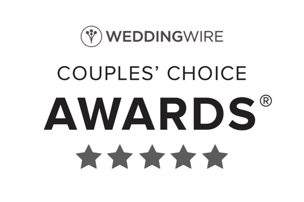 Weddingwire couples choice awards badge with five stars indicating a five star award